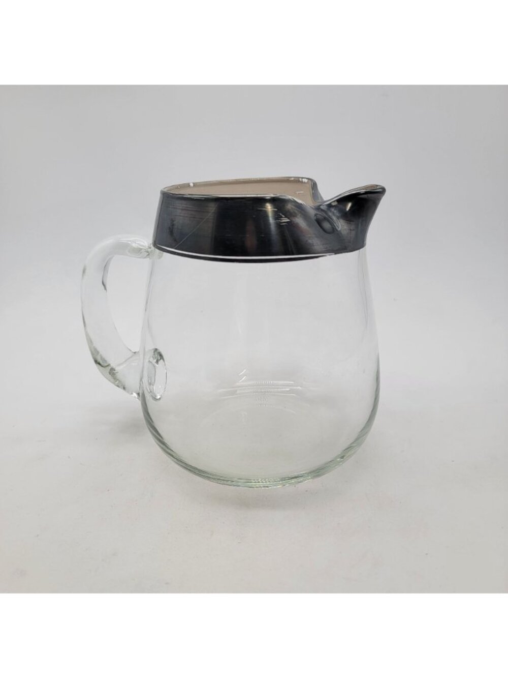 Vintage Mid Century Modern Silver Rimmed Glass Pitcher By Dorothy Thorpe - Picture 3 of 9
